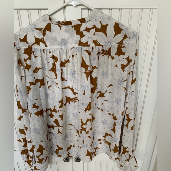 Vince Floral Silky Button Down - Picture 5 of 6